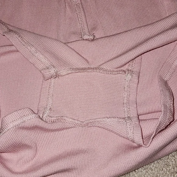 BOGO $2 Women's Pink Long Sleeve Ribbed Romper M loungewear pj's - Picture 14 of 15